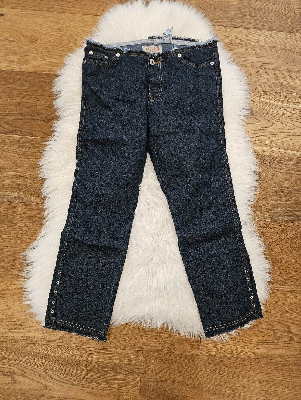 Vintage Low Rise Women’s Dark Blue Straight-Leg Cropped Jeans